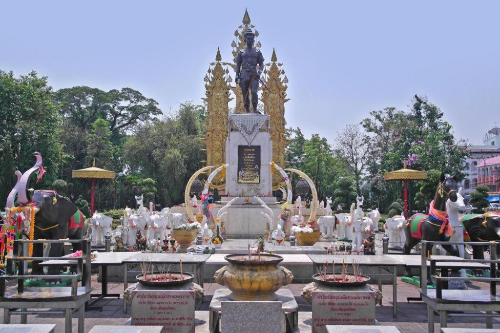 Meesuk Chiangrai Hotel Chiang Rai Ngoại thất bức ảnh